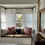 Otel B House *